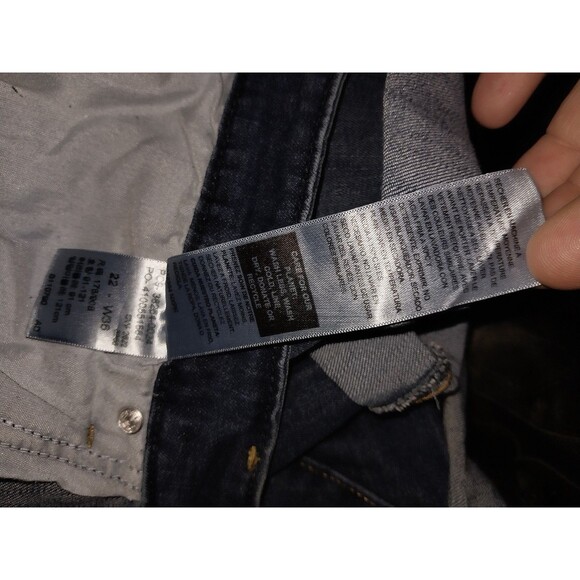 Signature Levi Strauss & Co. Womens Mid-Rise Denim Shorts SZ 22 - Picture 5 of 5